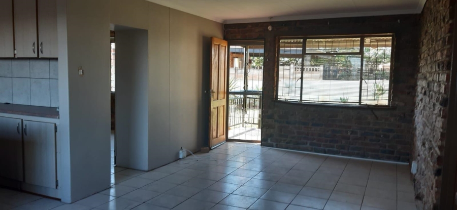 To Let 3 Bedroom Property for Rent in Kellys View Free State